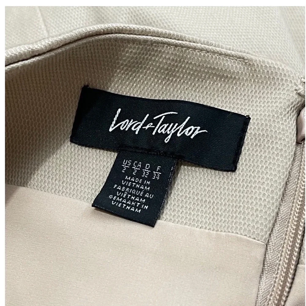 Lord & Taylor Beige Pencil Skirt Knee Length Back Zip Business Casual Size 2